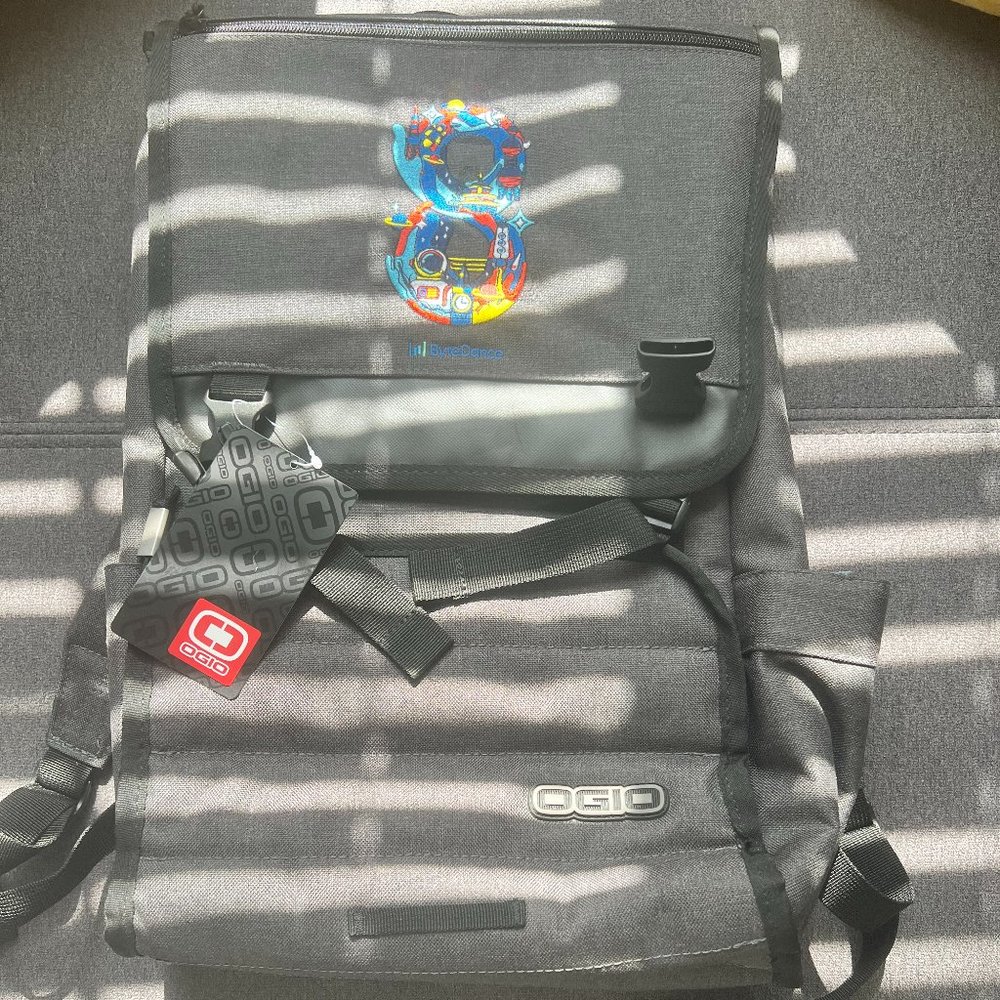 OGIO Apex Rucksack 17" ByteDance (Tik Tok)